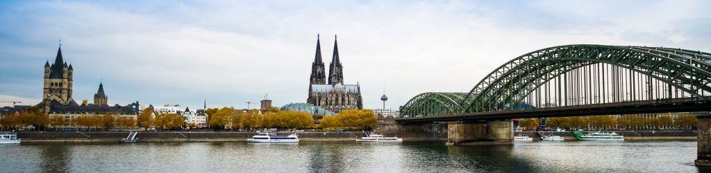 Köln Stadtfahrt Taxi buchen Mietwagen